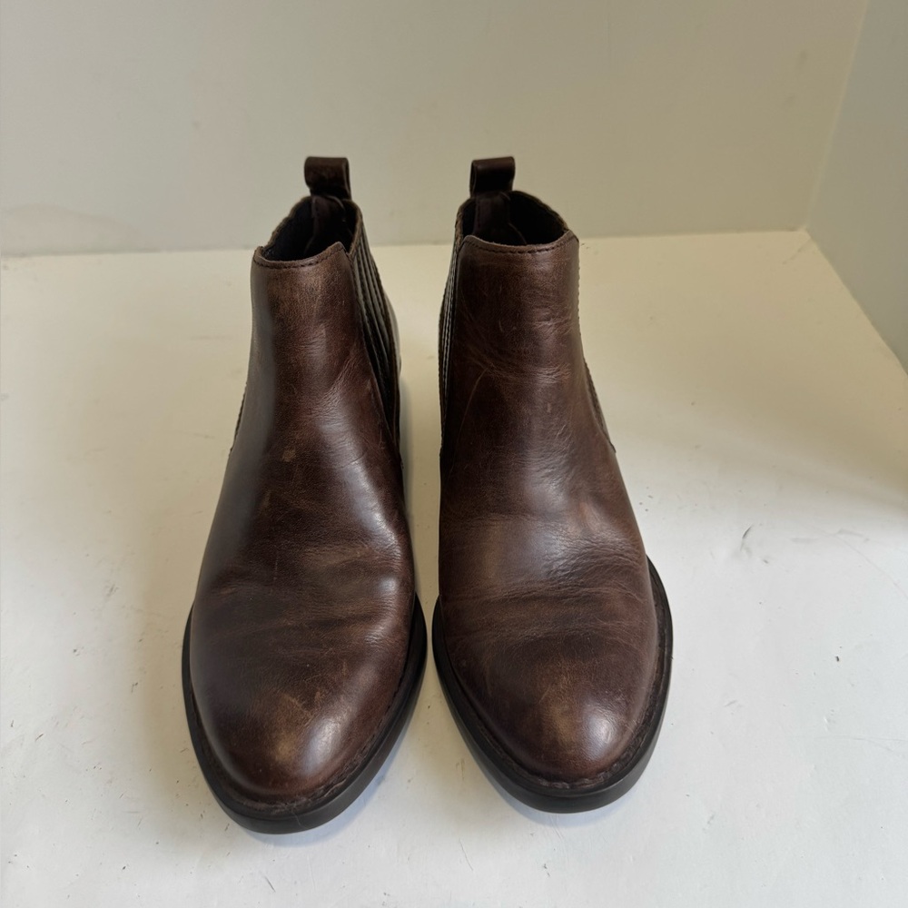 Born Beebe Boots Pull On Booties Brown Leather Ankle Gore Womens. Size 7.5M - Picture 4 of 11